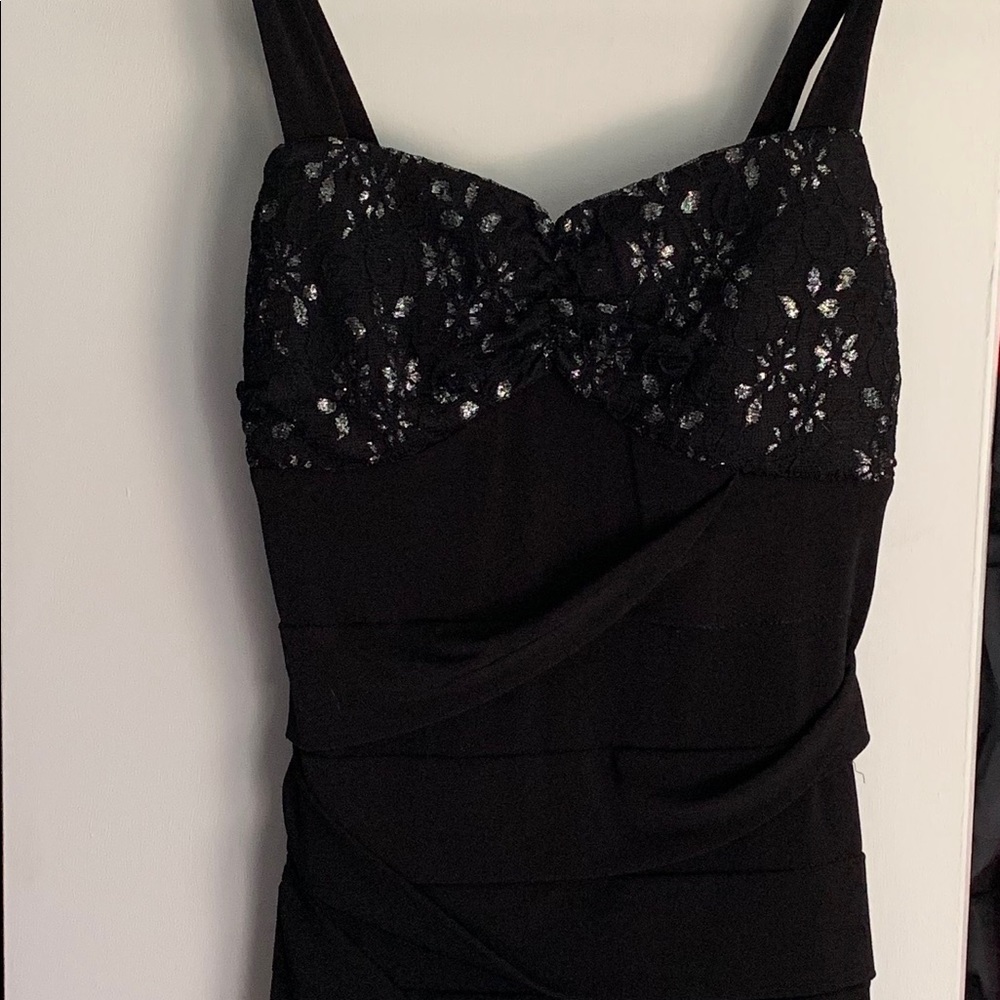 Size 4 Dana Bachman evening cocktail dresse